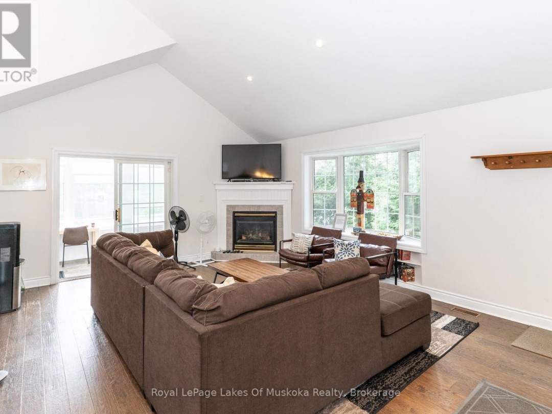 49 PINETREE ROAD, 