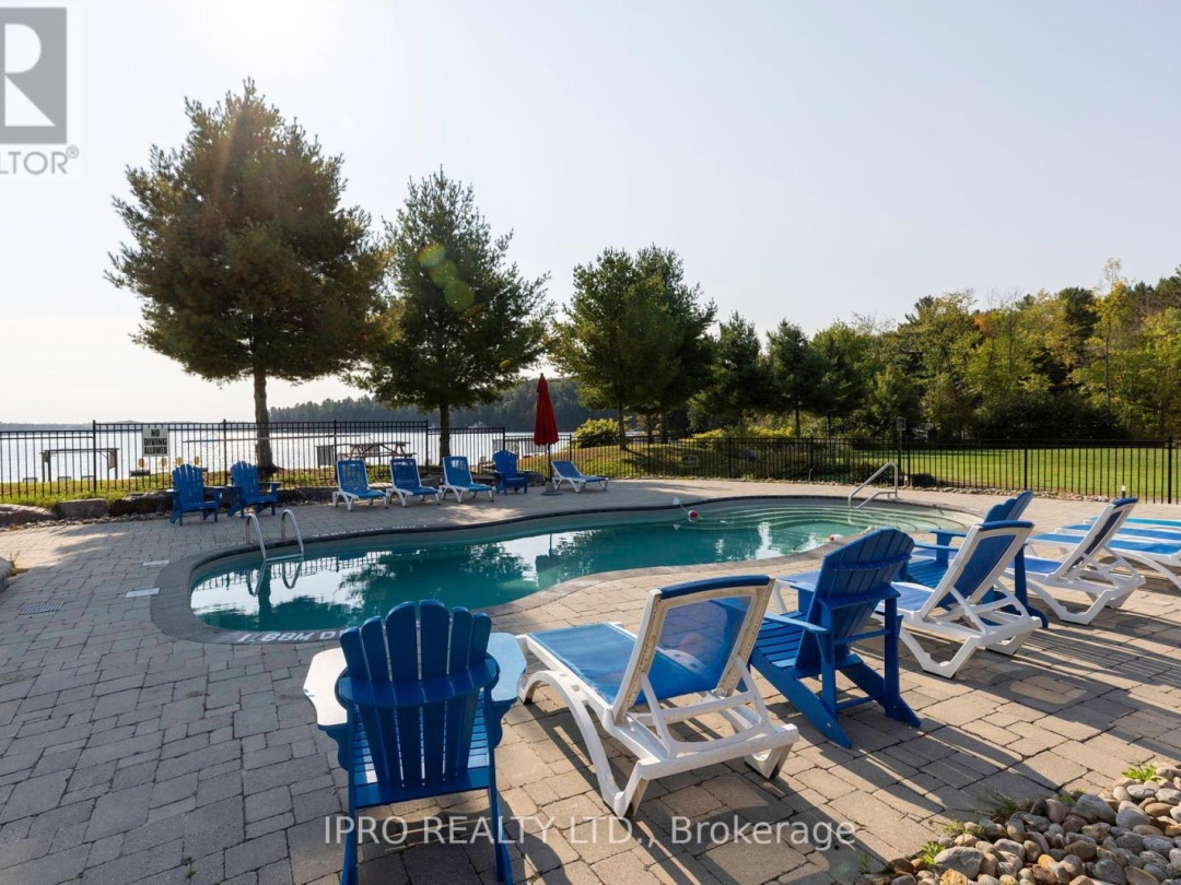 16 1869 Muskoka Rd 118 West Road, Lake Muskoka