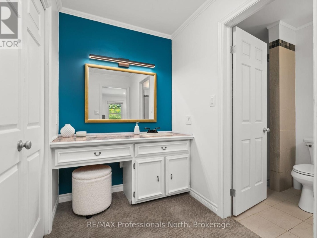 16 BROBST FOREST CRESCENT, 
