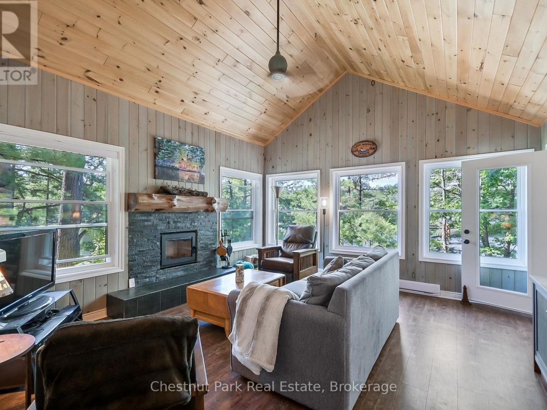 86 TAYLOR ISLAND, 