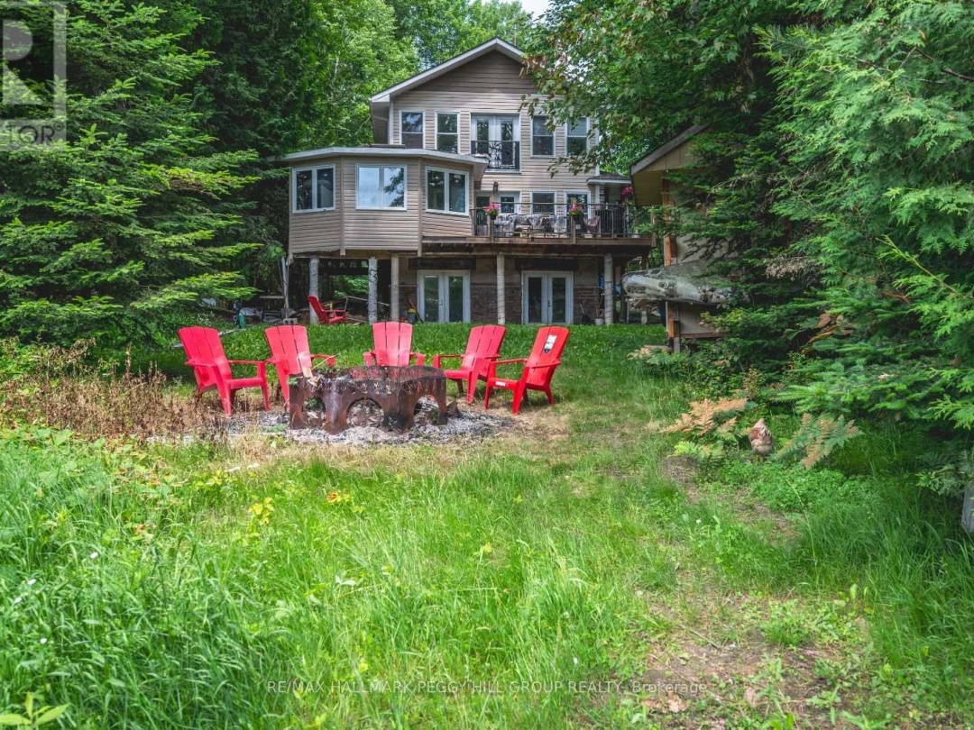 4 CLOVER COURT, 