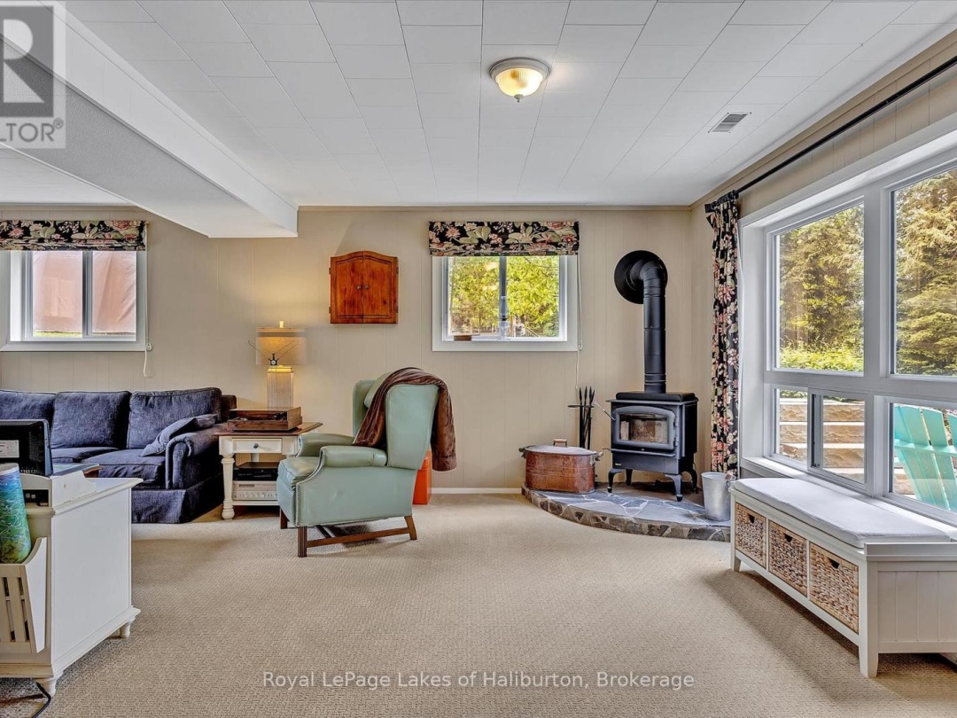 1093 LAMAR DRIVE, 