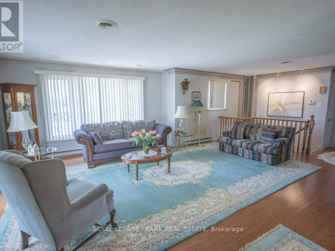 357 THE CAPTAINS CORNERS, 