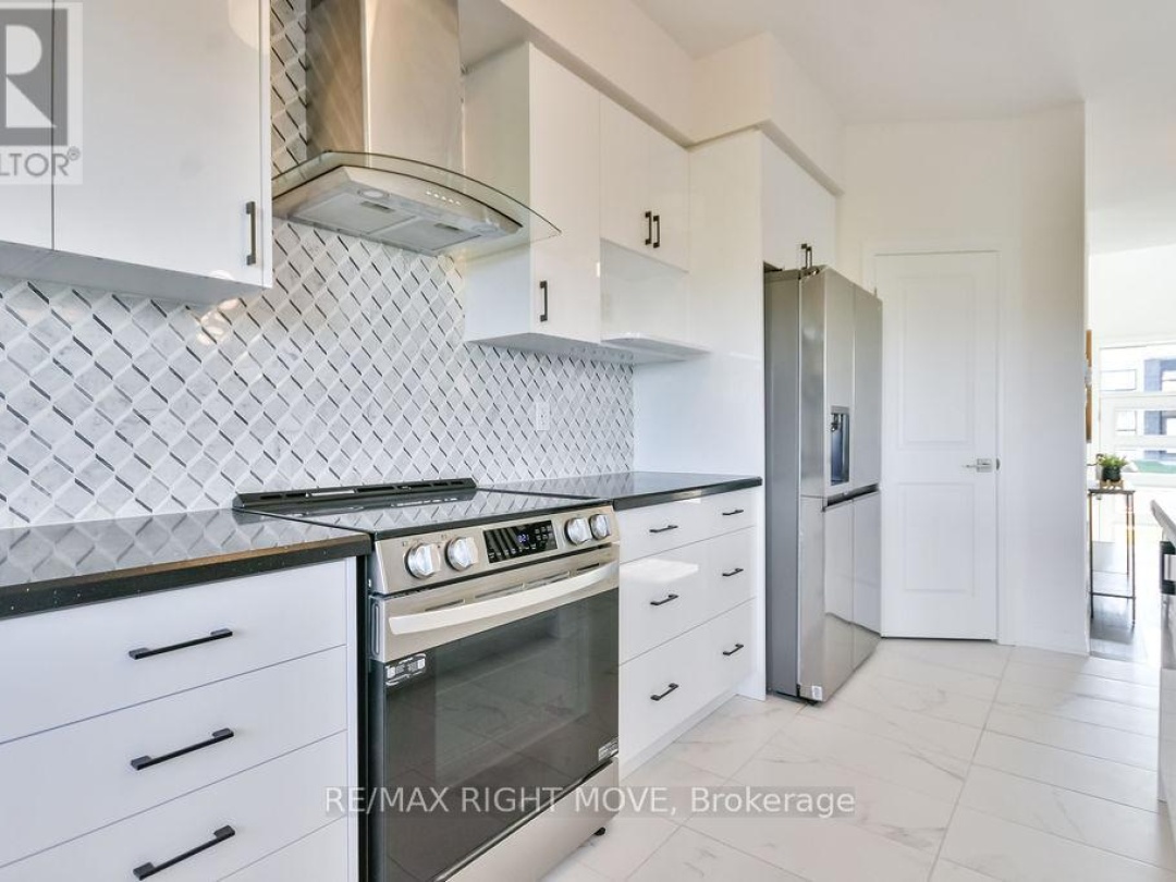 3721 QUAYSIDE DRIVE, 