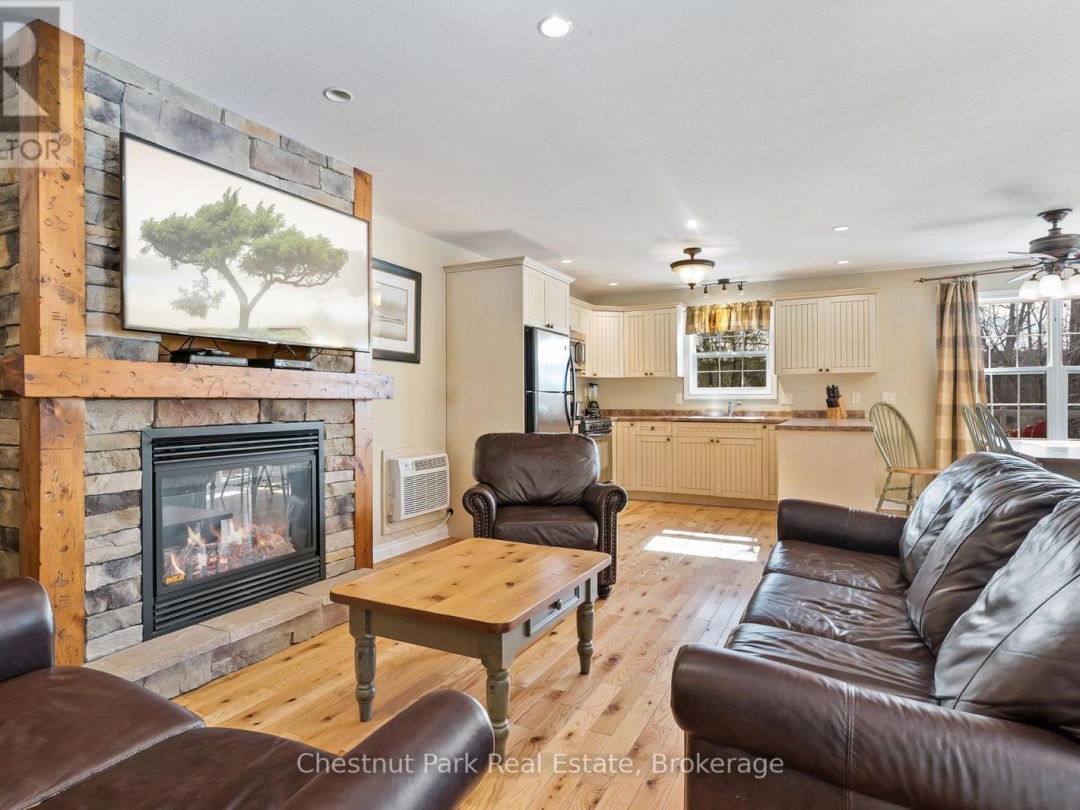 112-8 - 1052 RAT BAY ROAD, Lake of Bays