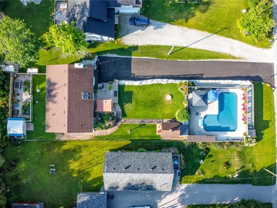 99 King Road, Waubaushene
