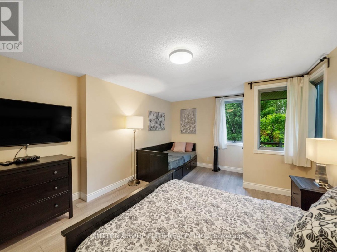16 - 1611 GRANDVIEW HILLTOP DRIVE, Fairy Lake
