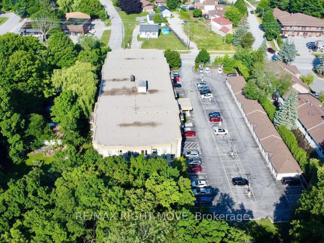 313 - 486 LACLIE STREET, 