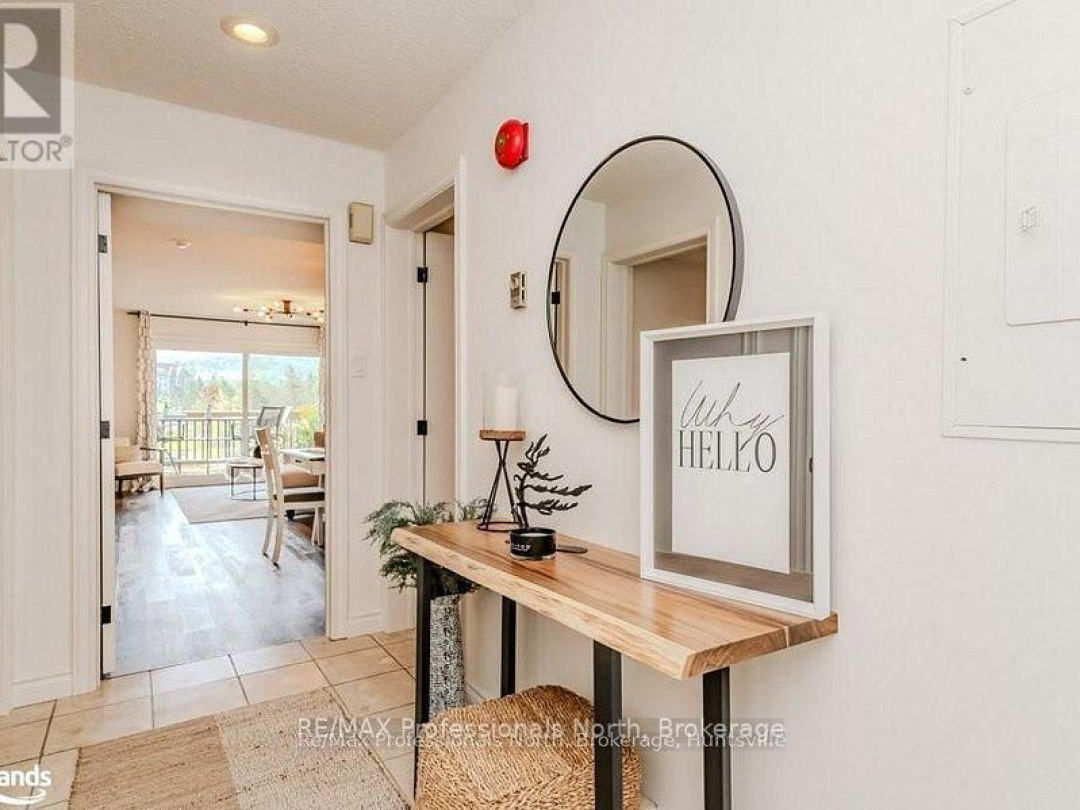 105 33 Deerhurst Greens Drive, Peninsula Lake