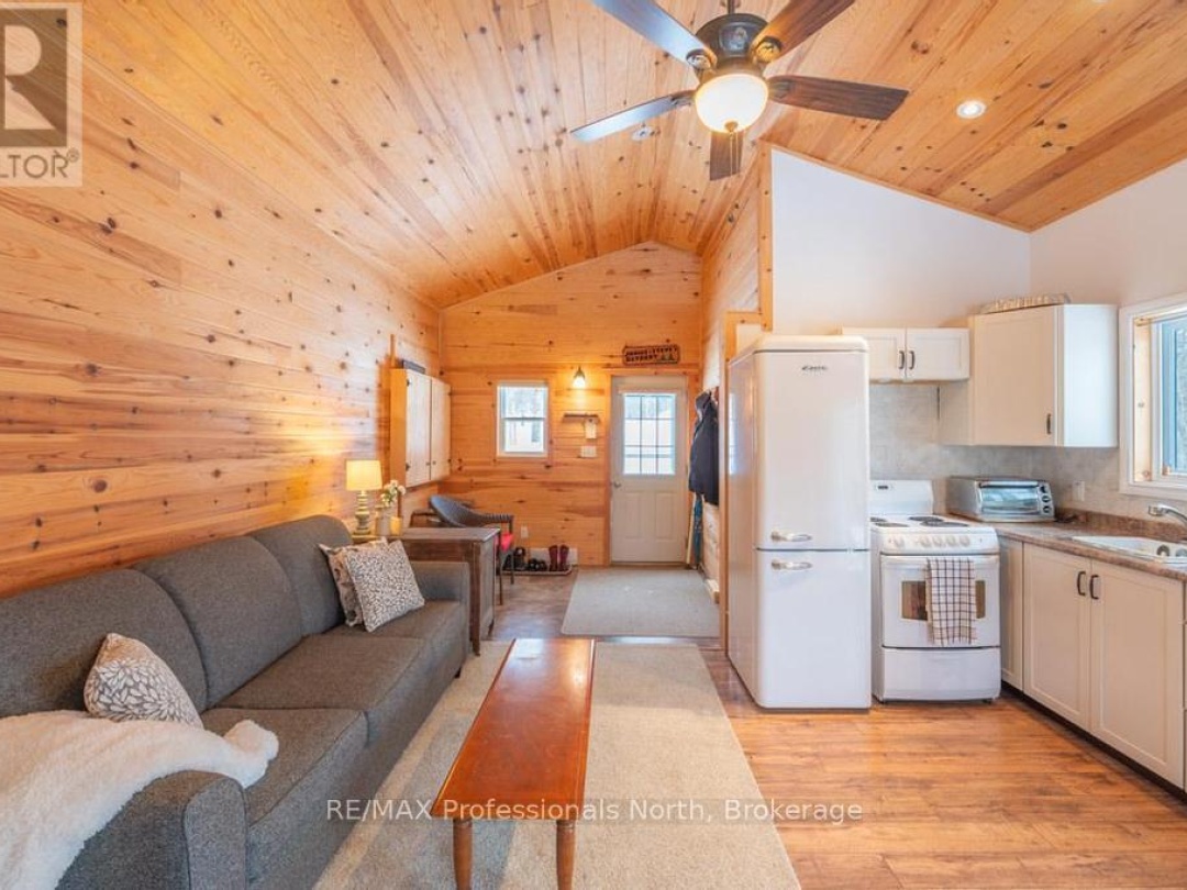 1145 Chelsea Lane, Maple Lake