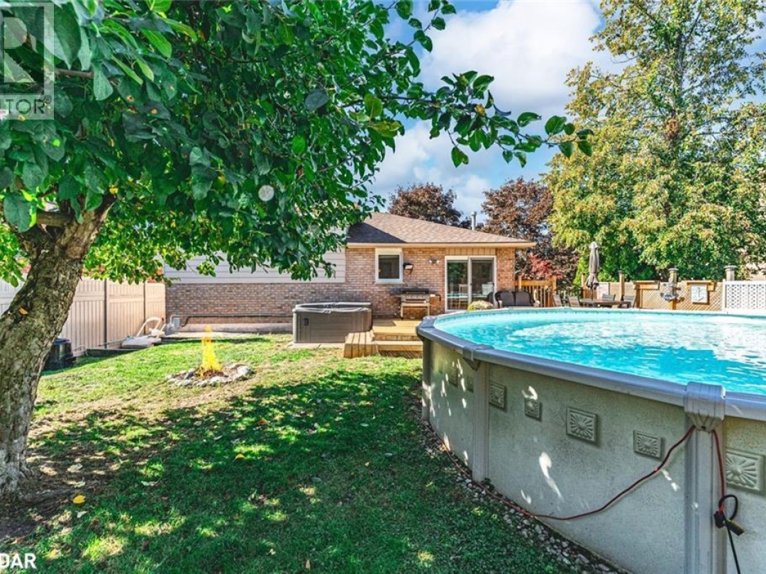 2 CARMICHAEL Court, 