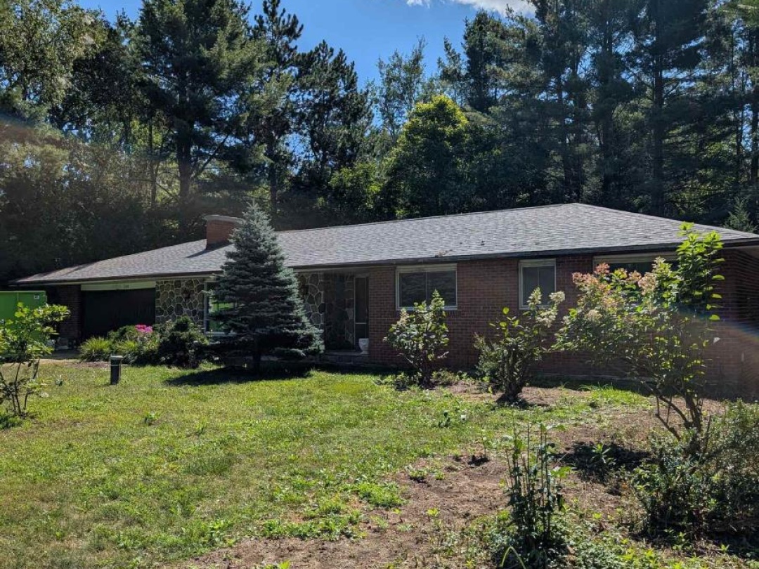 386 BEAUMONT DRIVE, 