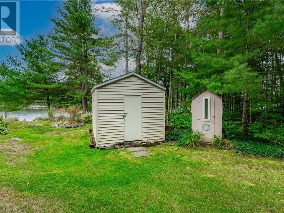 1076 Thanksgiving Rock Way, Kahshe Lake