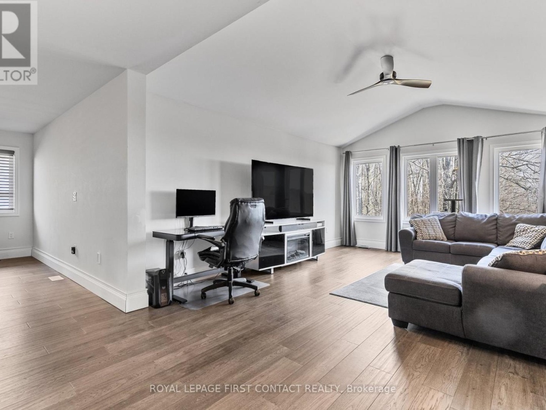 3075 Orion Boulevard, Orillia