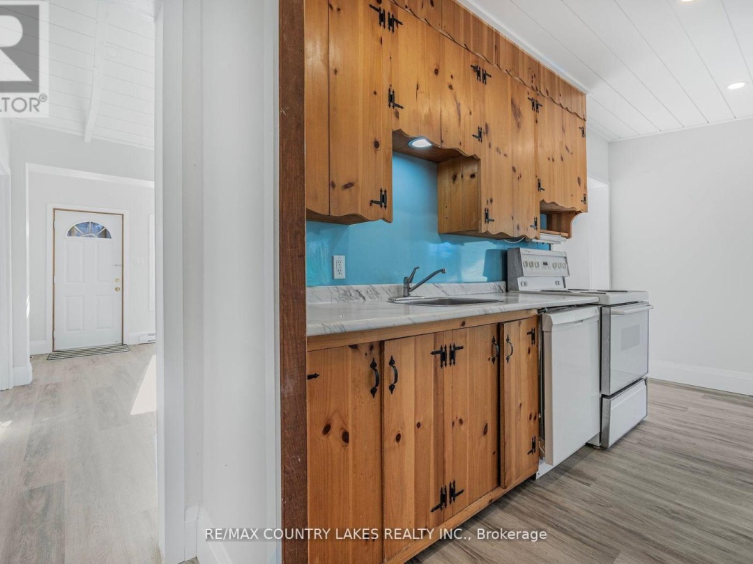 10 RIDGE AVENUE, 