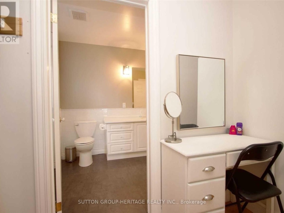 28 GOODMAN ROAD S, 