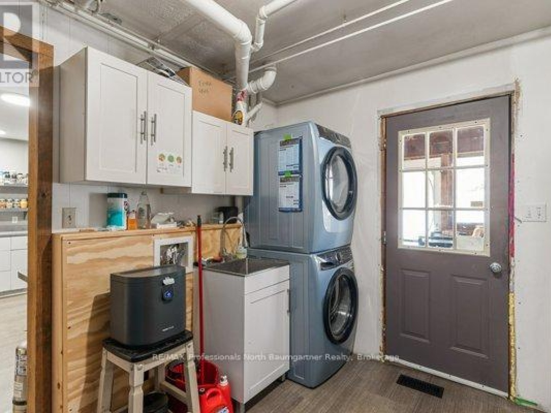 Unit 2 2029 Little Hawk Lake Road, Little Hawk Lake