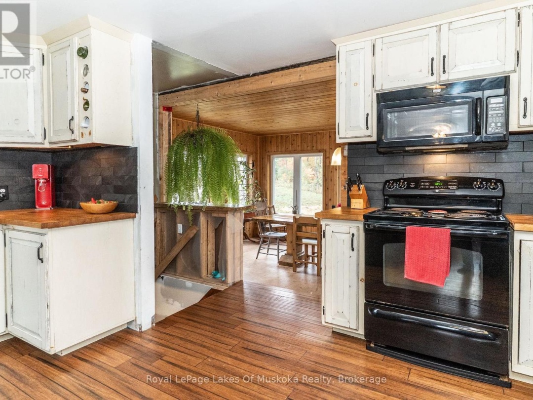 1741 DOE LAKE ROAD, 