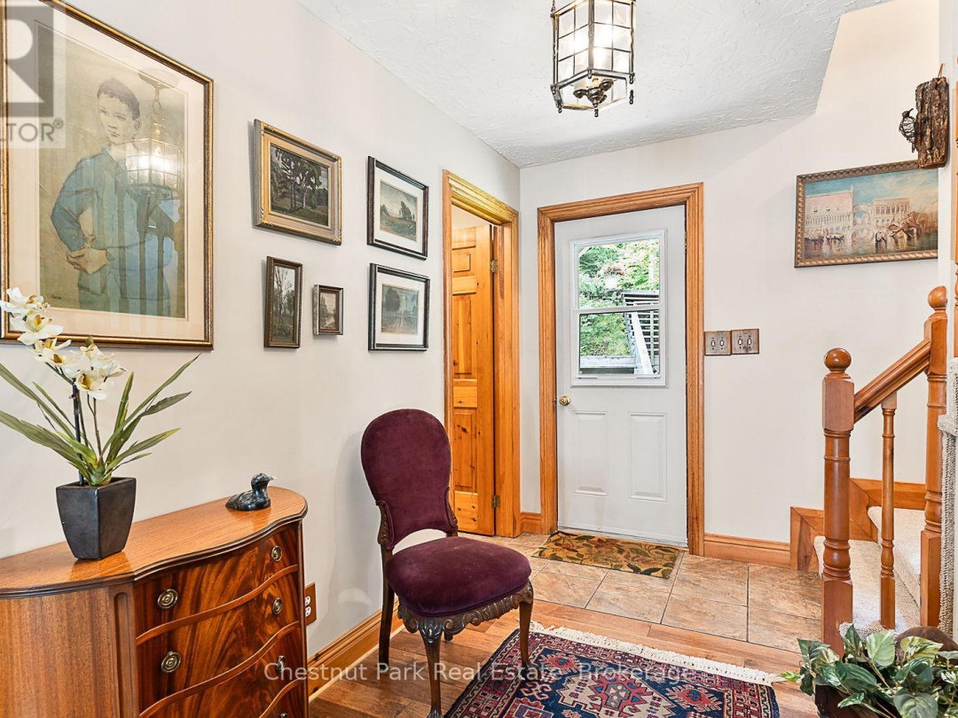 1003 Arnott Lane, Redstone Lake