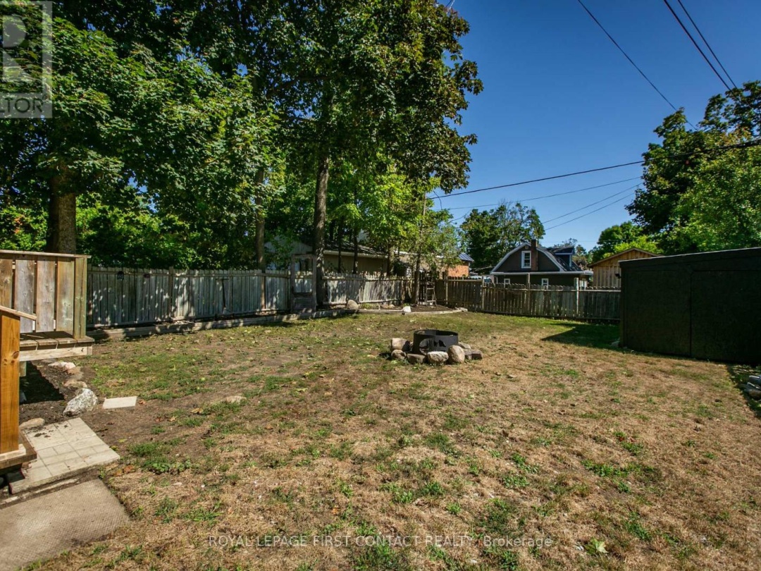330 LACLIE STREET, 