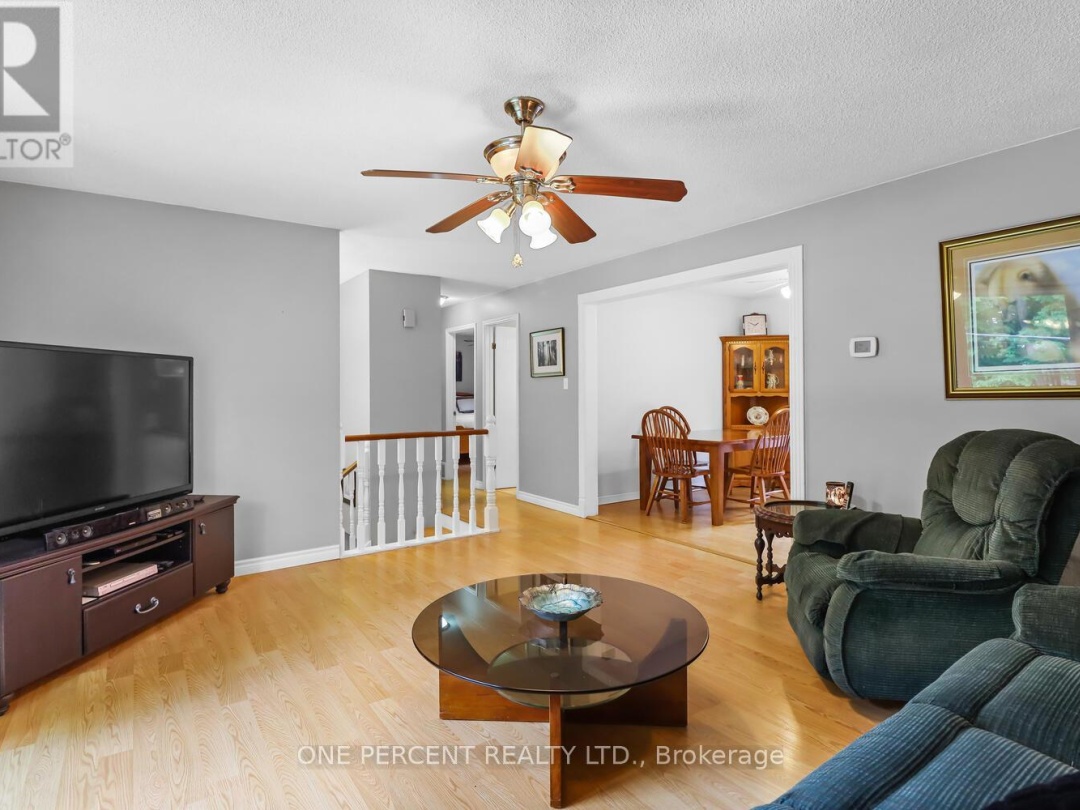 314 Riverside Drive, Pigeon Lake