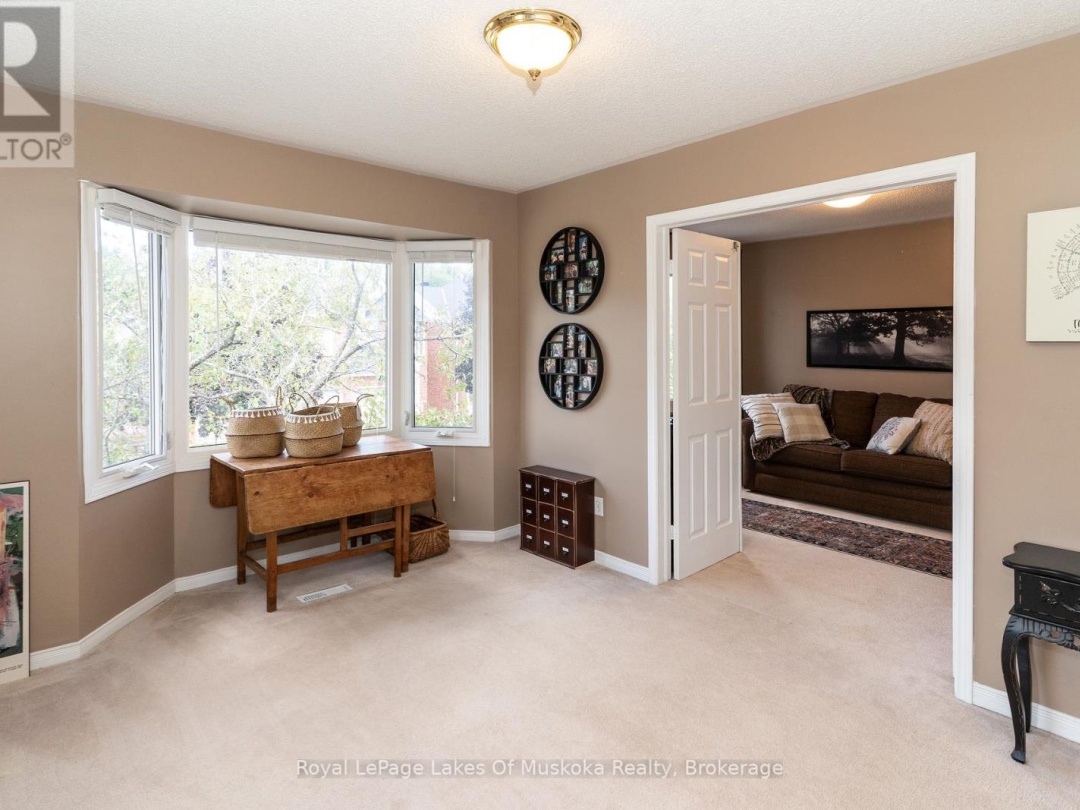50 SHORELINE DRIVE, Muskoka River