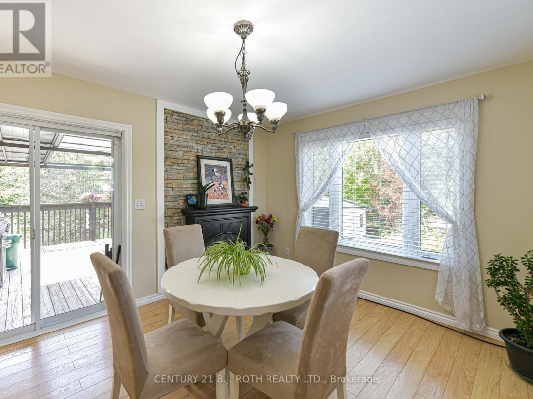 7576 CRONK SIDE ROAD, 