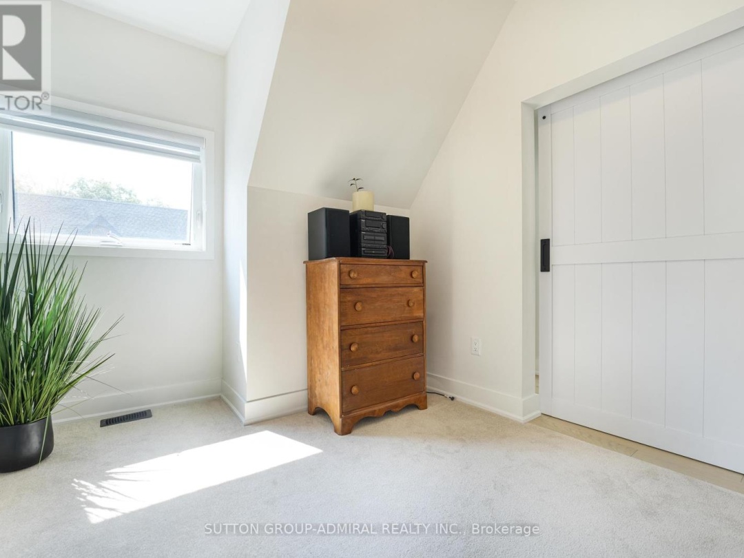 42 Ruby Crescent, Lake Simcoe