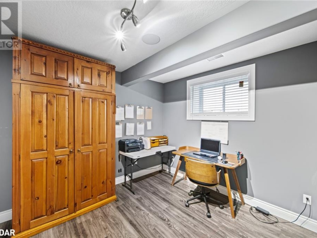 2085 Warminster Road, Severn