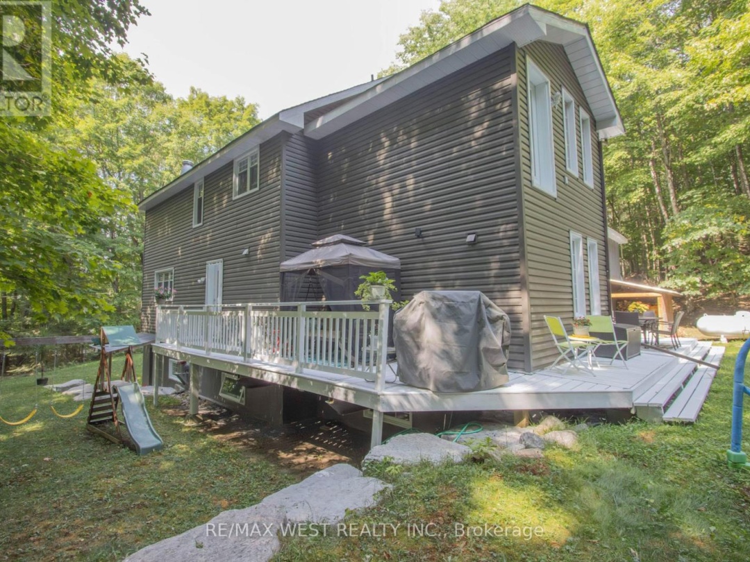 1158 LORNE LANE, 