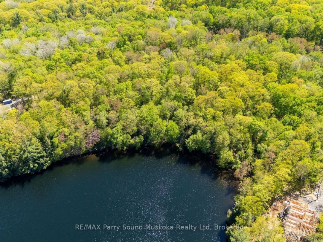 20 ZHAAWASHKWAA MIIKA ROAD, Clear Lake