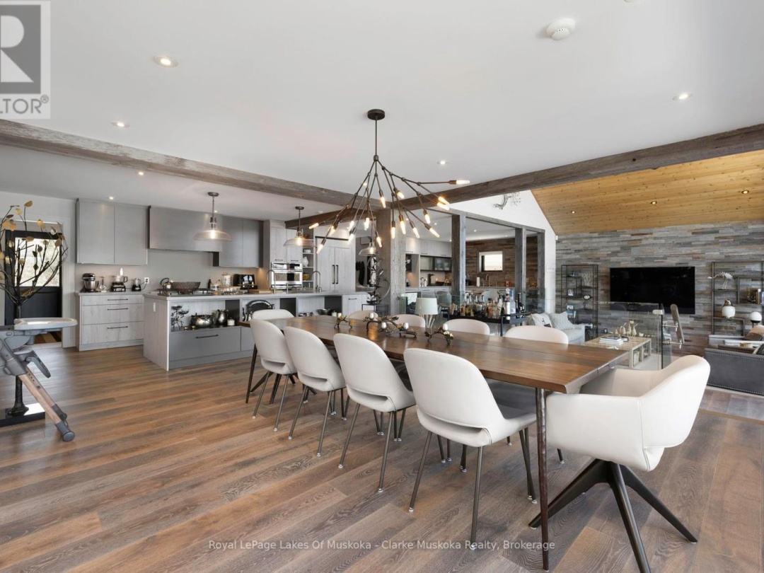 305 Wapaska Crescent, Lake Muskoka