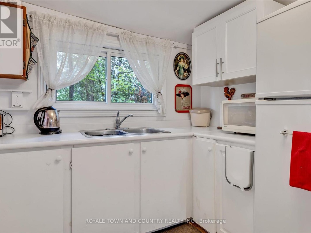 54 LAXTON  TWP 5TH LINE, 