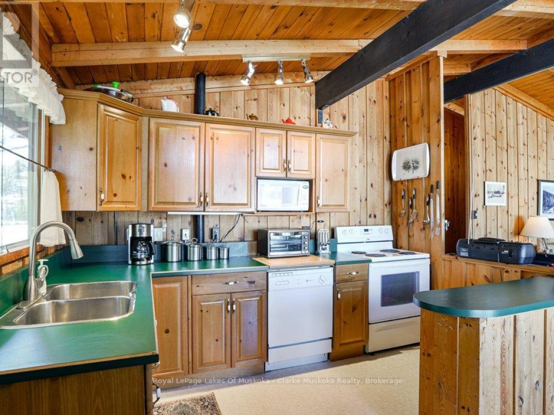 236 PRATTS ROAD, Six Mile Lake