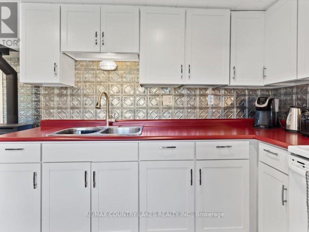 38 Macpherson Crescent, Canal Lake