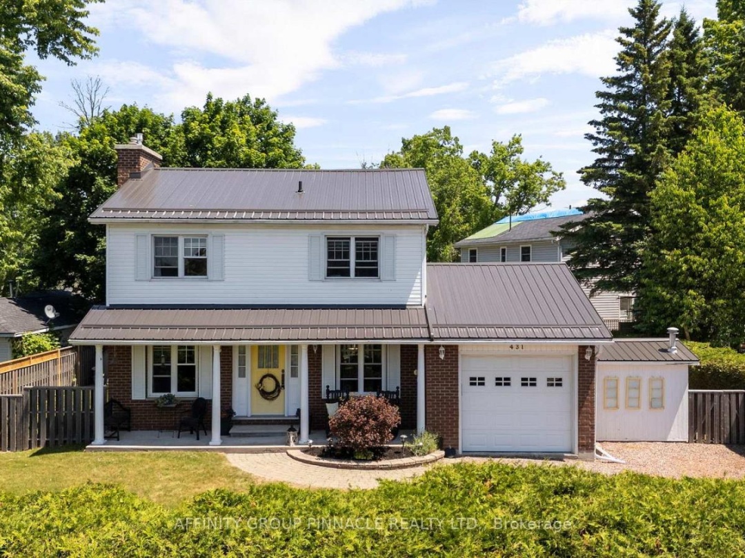 431 DUNDAS STREET, 