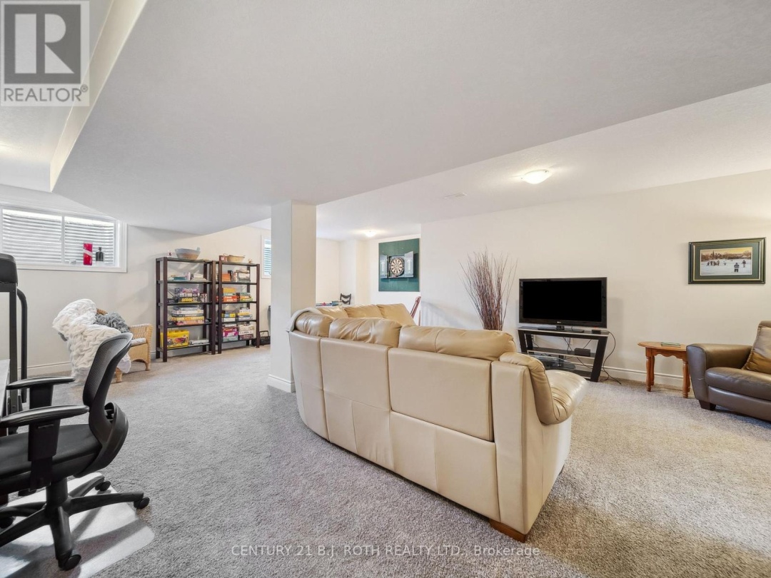 35 GRACE CRESCENT, 
