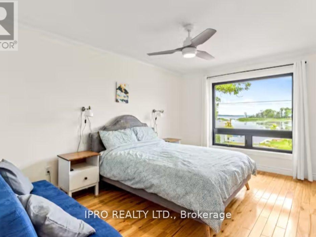 39 LONG POINT ROAD, 