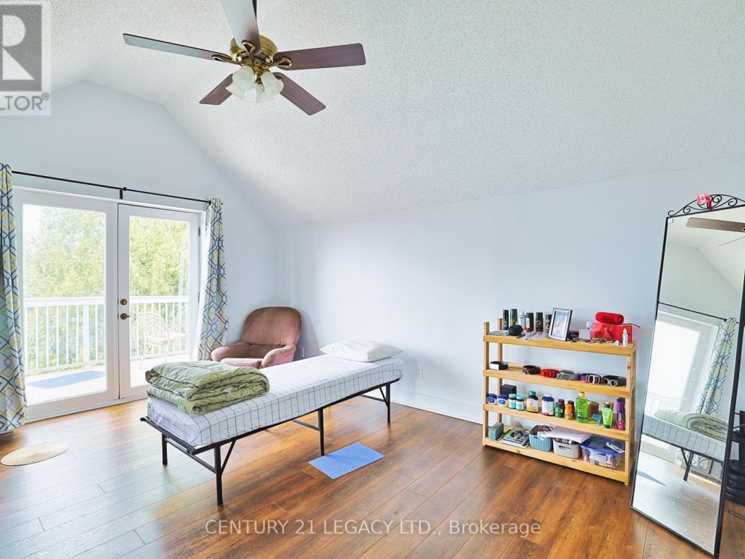 23 LANSDOWNE STREET W, 