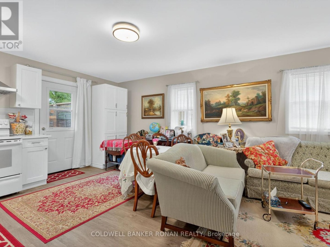 172 WILLIAM STREET W, 
