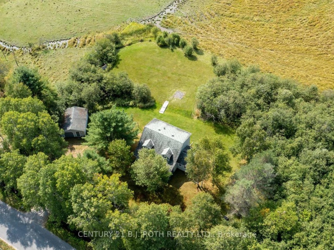 1048 OLD NORTH ROAD N, 