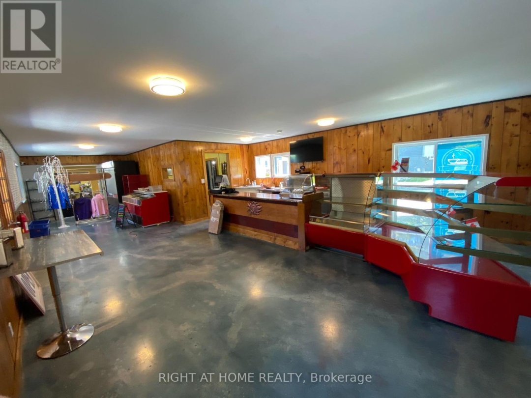 1725 Earl Haid Avenue, Severn Lake