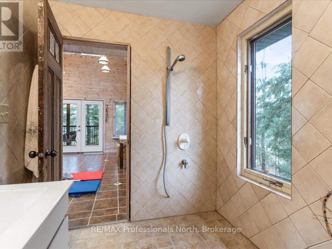 1032 Parallel Falls Lane, Mountain Lake