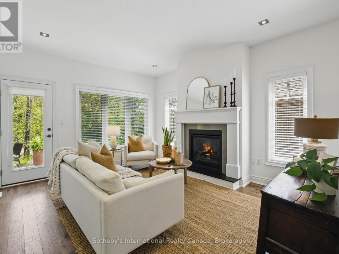 30 SERENITY PLACE CRESCENT, 