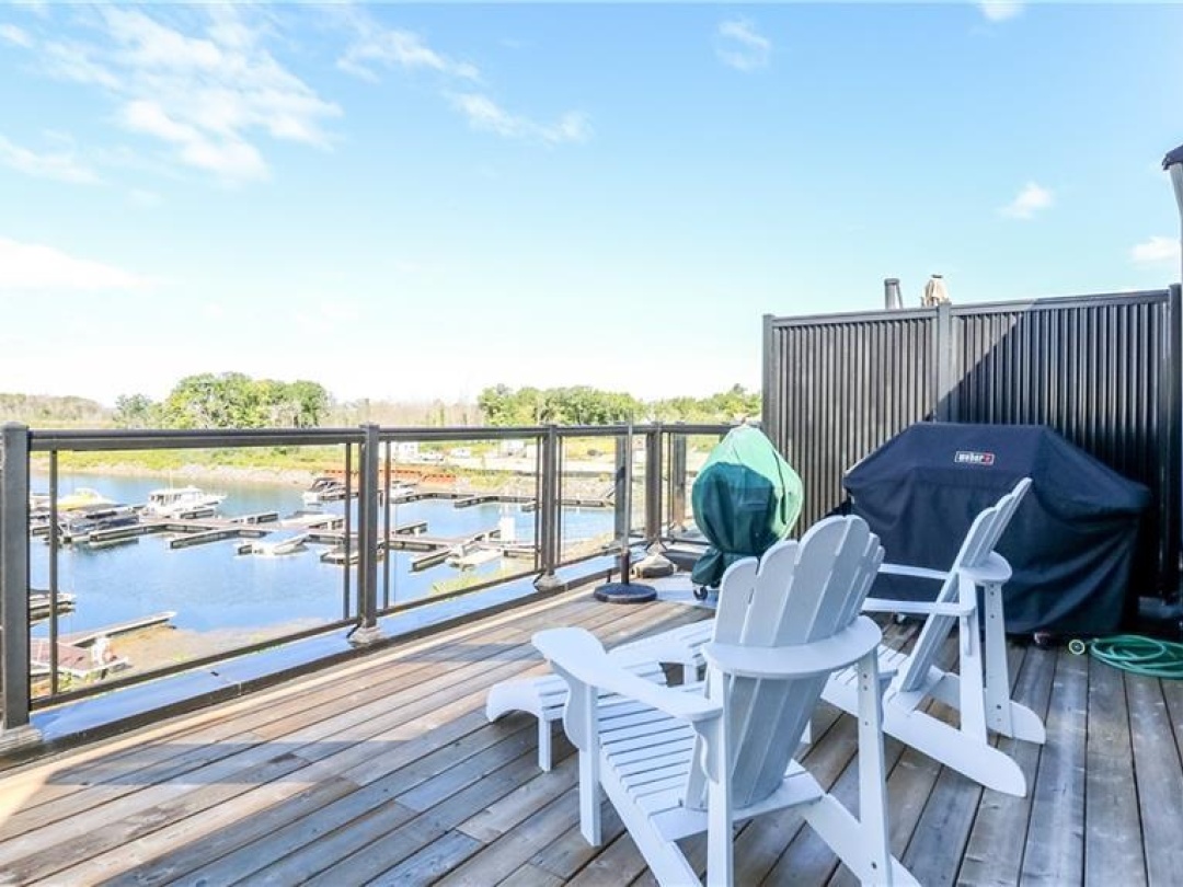 100 MARINA VILLAGE Drive, 