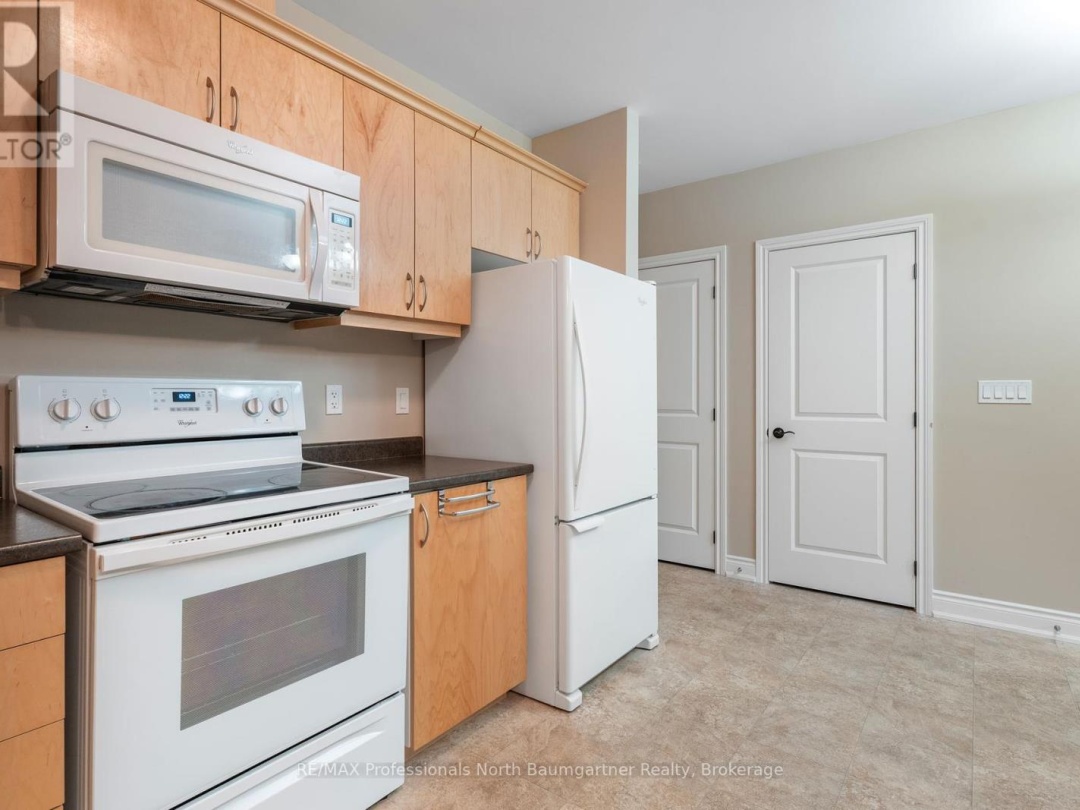 208 - 4 LAKE AVENUE, 