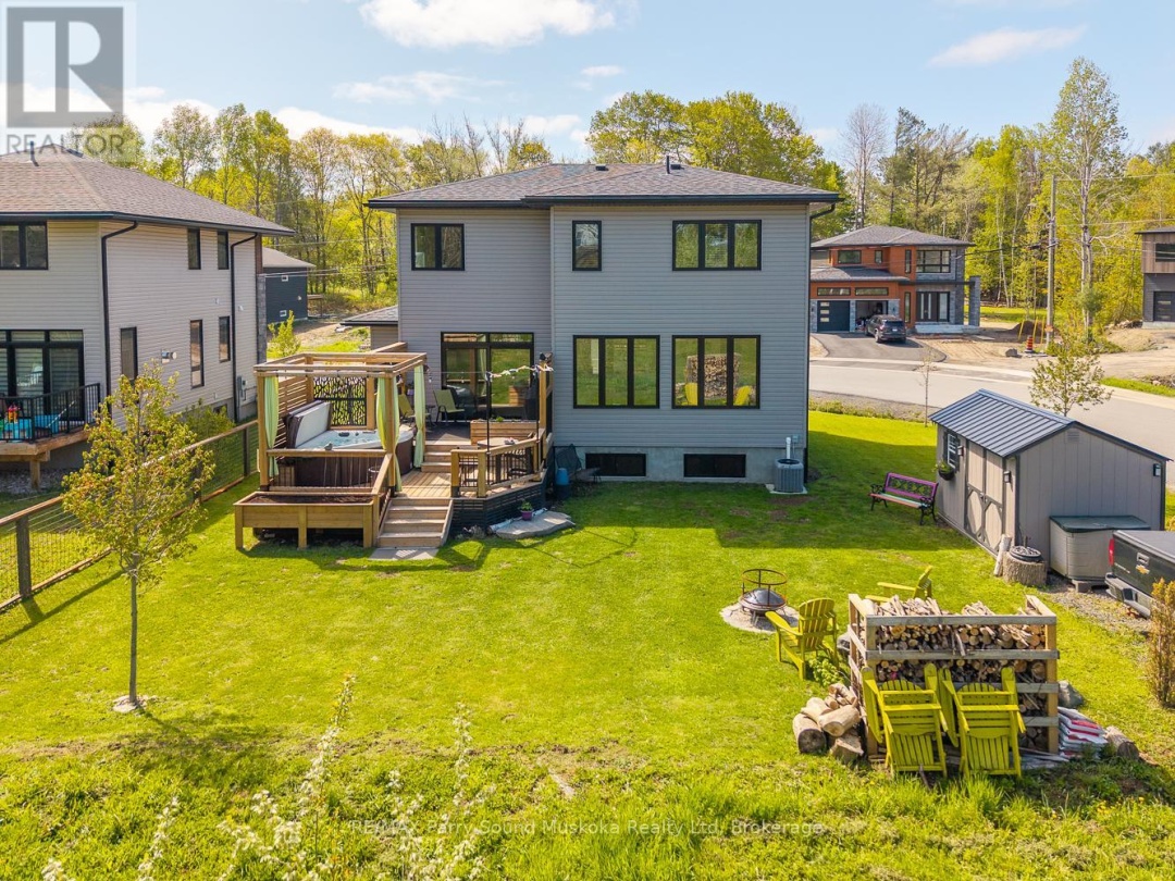 44 DENNIS DRIVE, Parry Sound