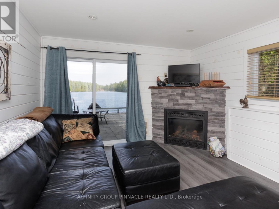 1403 Crystal Lake Road, Crystal Lake