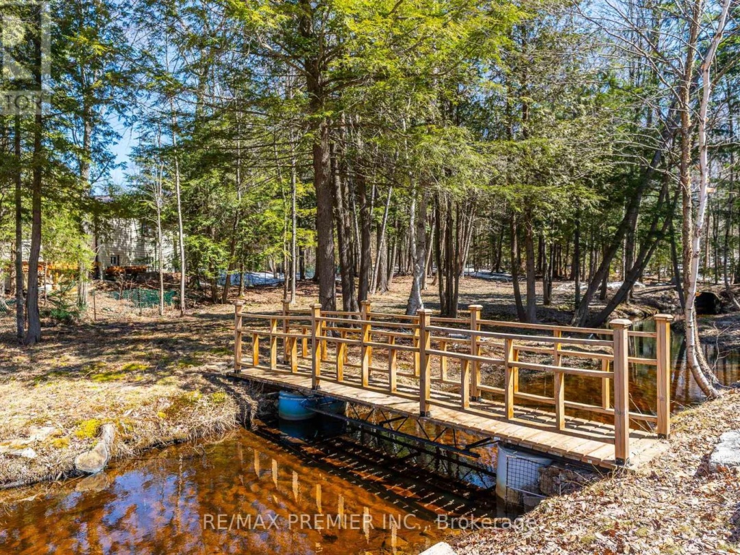 1088 Gravel Pit Drive, Canning Lake