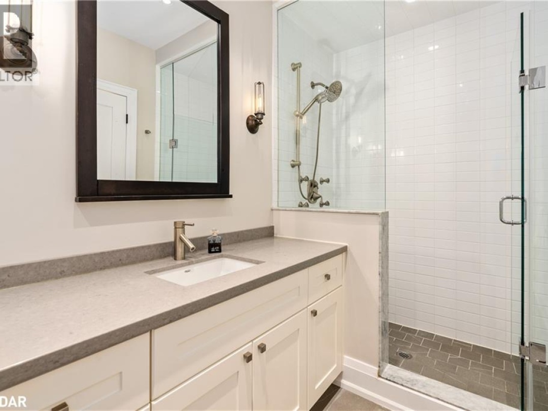1043 FORTUNES Trail, 